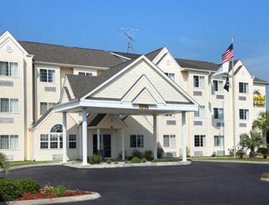 Microtel Inn & Suites By Wyndham Carolina Beach Exterior photo